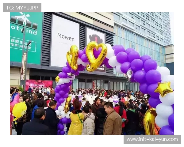 泸县游泳分会金秋杯团体接力靠默契夺冠，现场气氛迎高潮