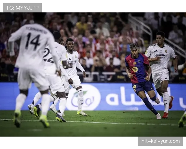 电脑模拟万次，西甲冠军归属概率：巴萨52%，皇马48%